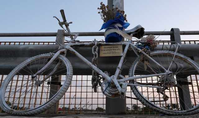 Bari, le "ghost bikes": quelle bici bianche che ricordano i ciclisti investiti e morti per strada